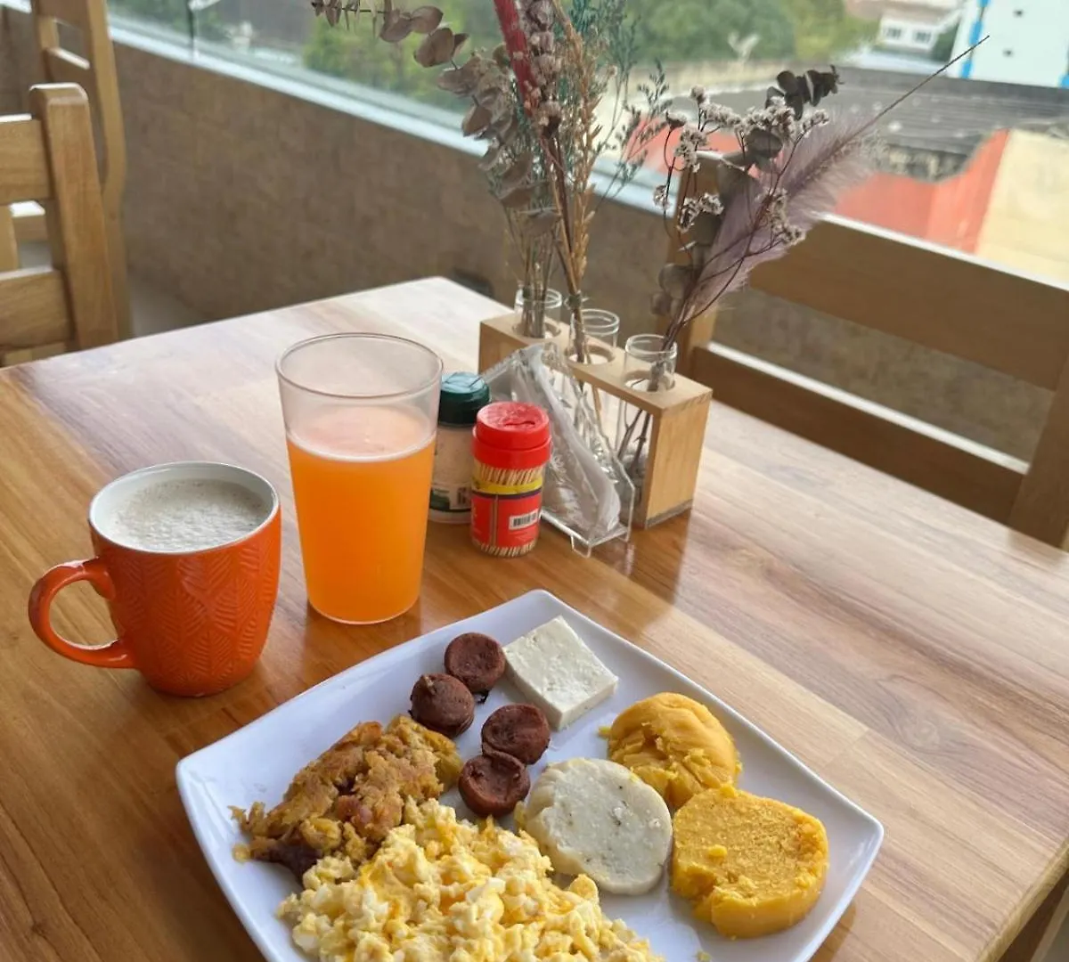 Hotel El Faro - Desayunos Incluidos - Manga, Cartagena